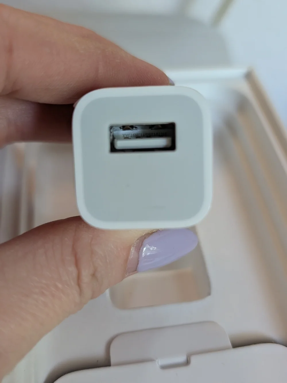 White Wired Earbuds and USB Wall Charger Power Adapter For Apple iPhone 11